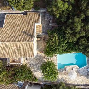 3 bedroom villa with heated pool in Kassiopi, Corfu, sleeps 6